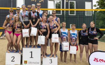 Młodziczki i Młodzicy rozegrali Mistrzostwa Mazowsza w siatkówce plażowej